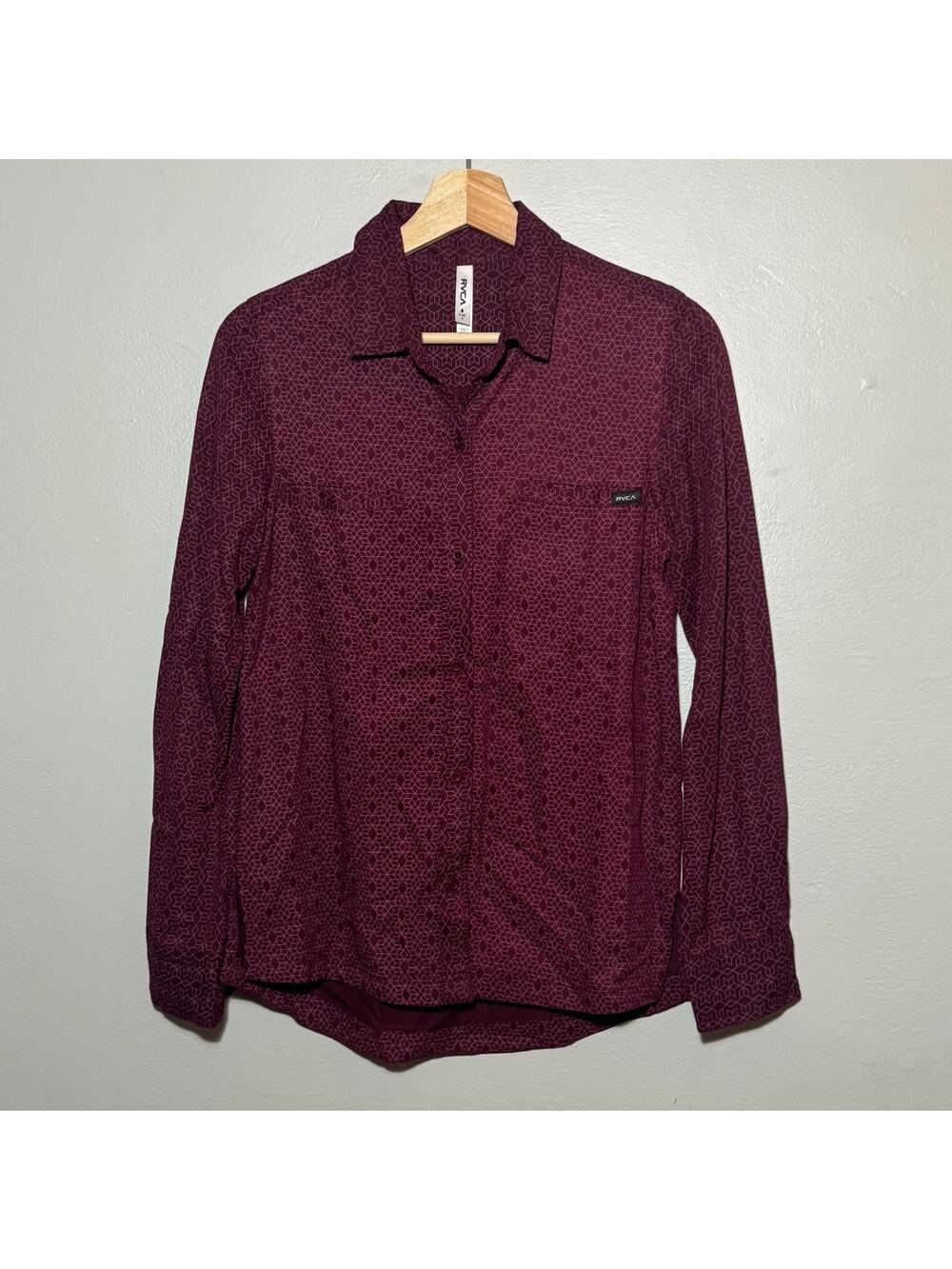 Women's Size S RVCA Trader Shirt Long Sleeve Burgundy Rayon Geometric Button Up